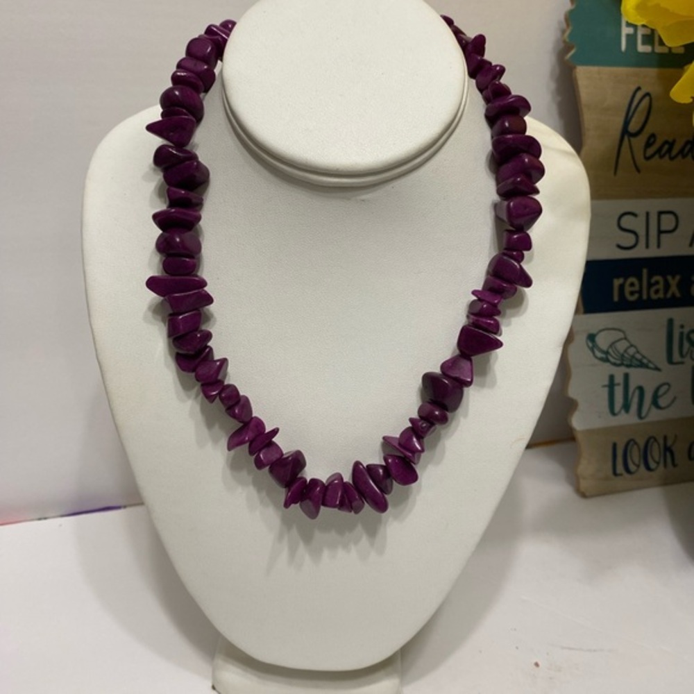 PURPLE BEADED NECKLACE